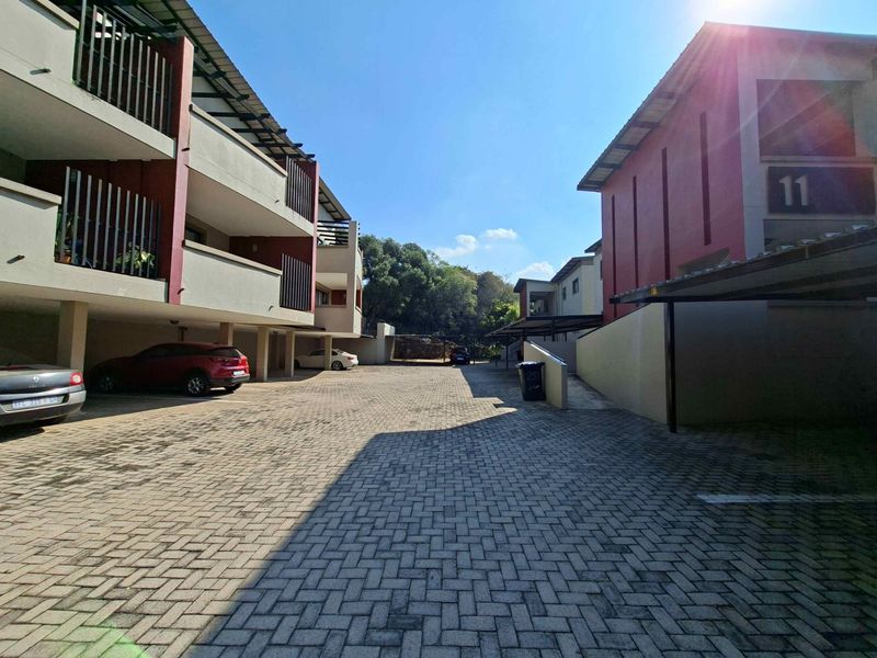 Apartment For Sale In Randburg - Photo 2
