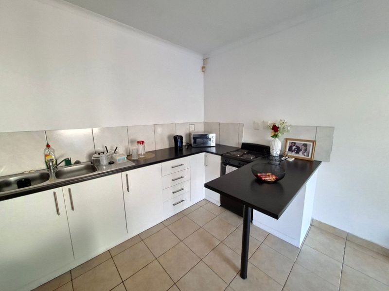 Apartment Rental Monthly In Mount Edgecombe - Photo 7