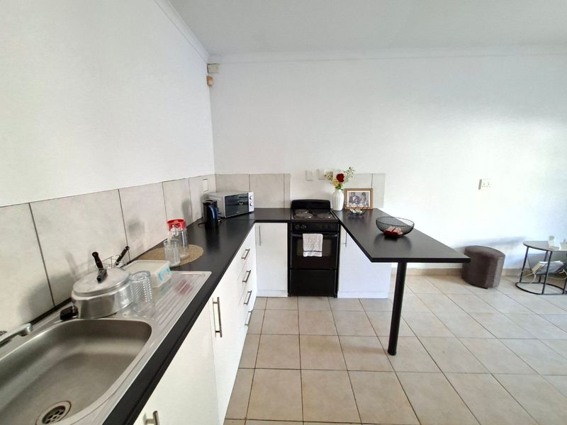 Apartment Rental Monthly In Mount Edgecombe - Photo 1