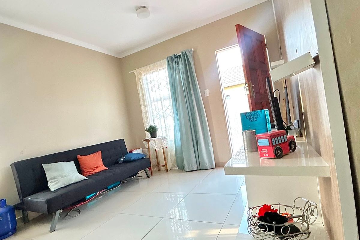 House For Sale In Johannesburg - Photo 4