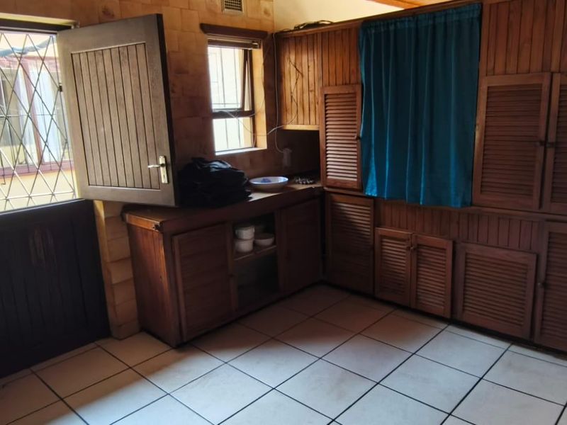 House For Sale In Port Edward - Photo 7