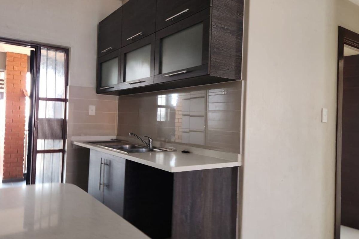 Apartment For Sale In Boksburg - Photo 3