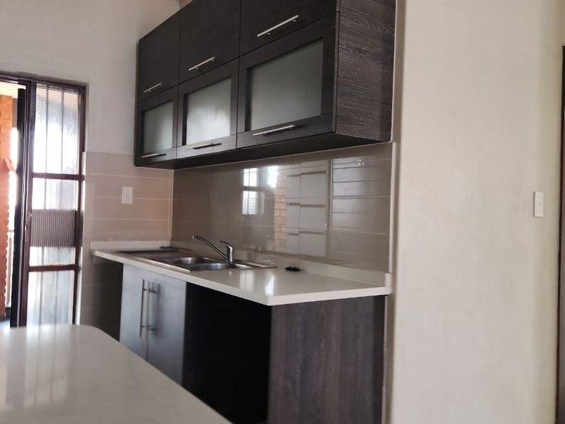 Apartment For Sale In Boksburg - Photo 3