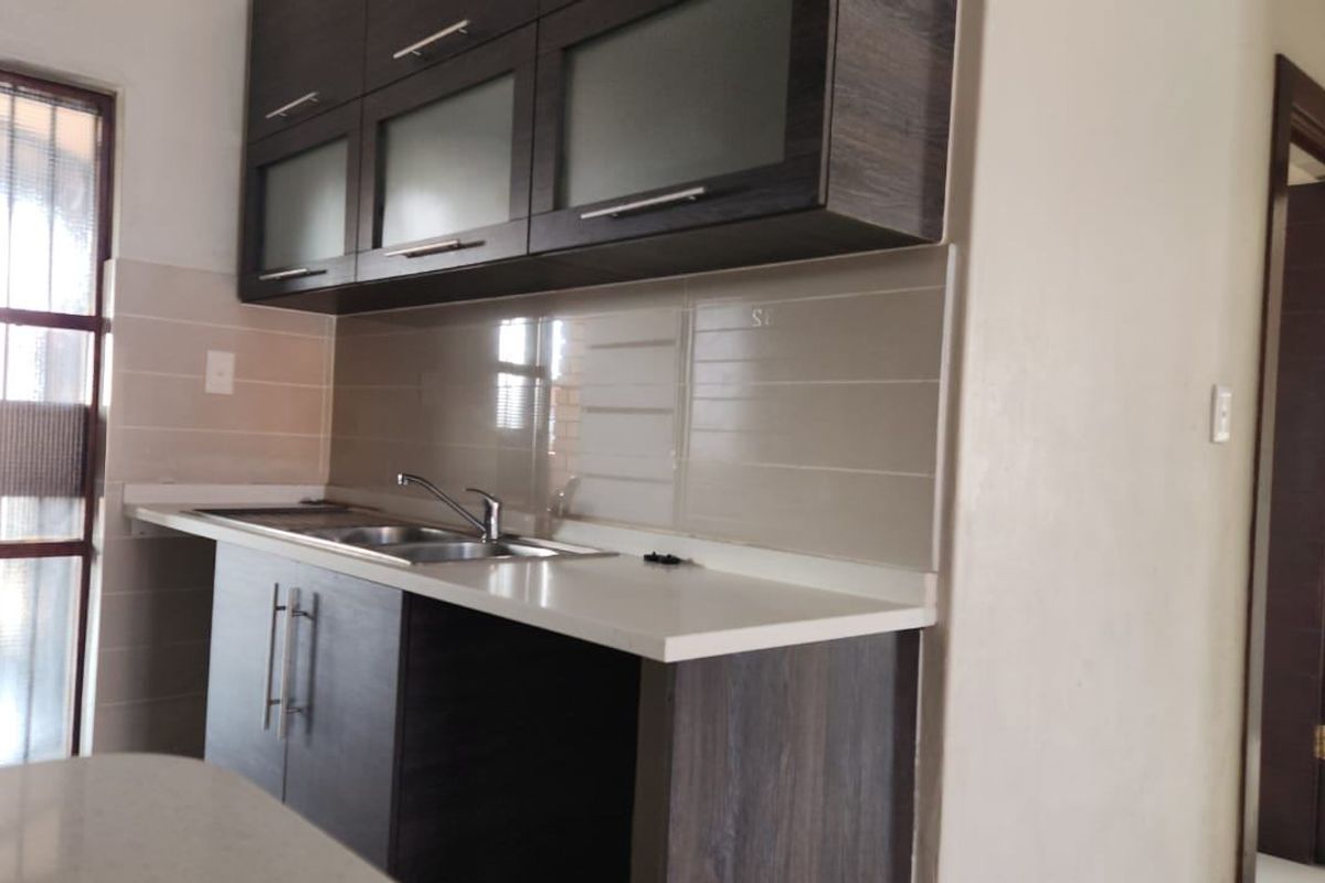 Apartment For Sale In Boksburg - Photo 4