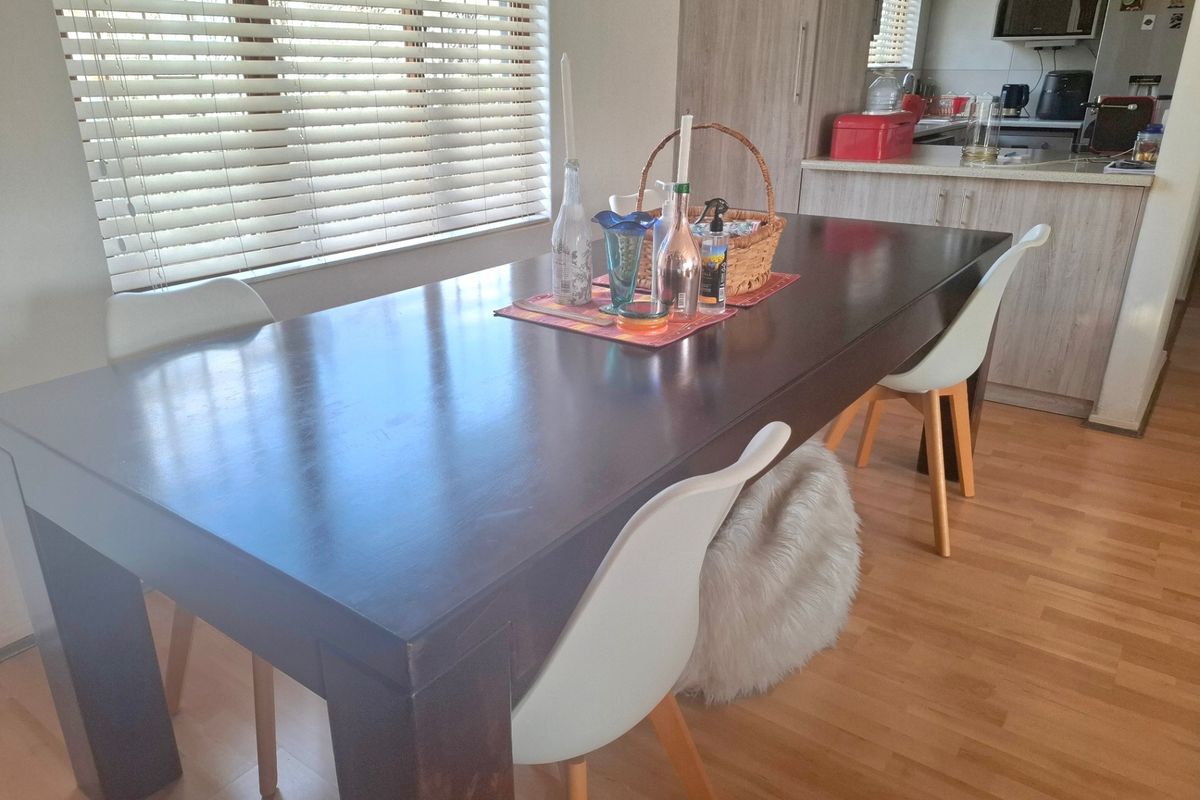 Apartment For Sale In Sandton - Photo 2