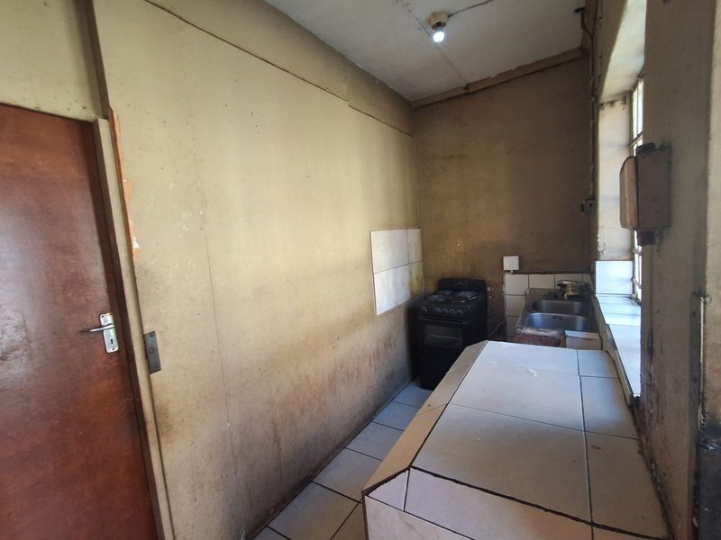 House For Sale In Johannesburg - Photo 3