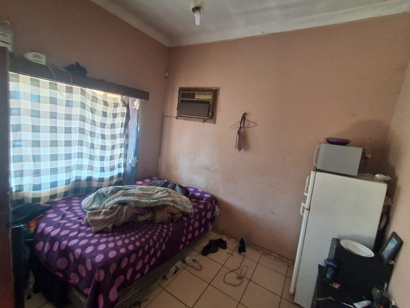 House For Sale In Johannesburg - Photo 4