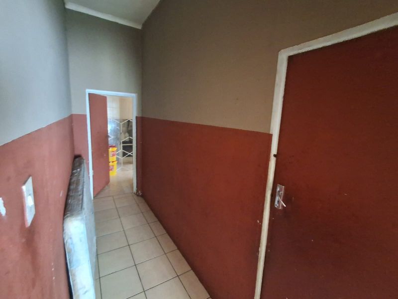House For Sale In Johannesburg - Photo 5