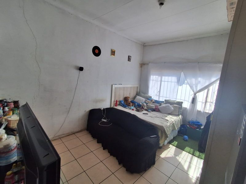 House For Sale In Johannesburg - Photo 7