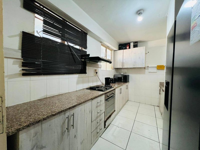 Apartment For Sale In Durban - Photo 4
