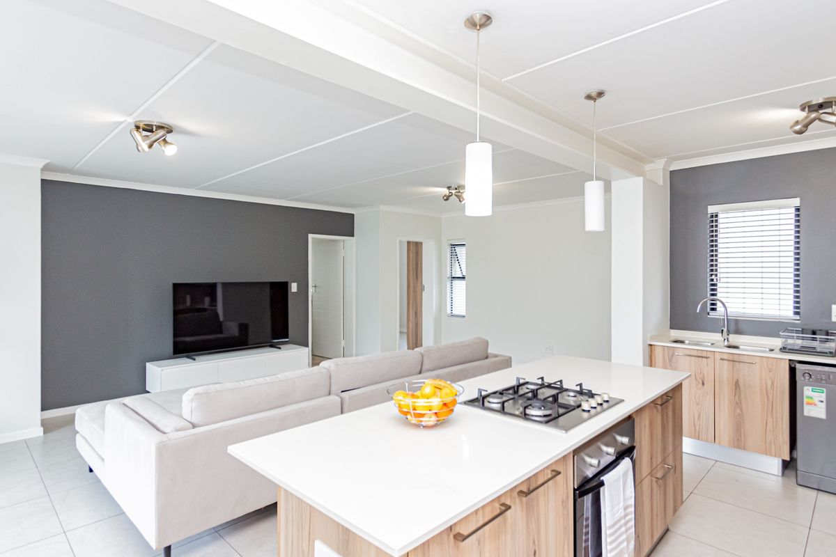 Apartment Rental Monthly In Edenvale - Photo 3