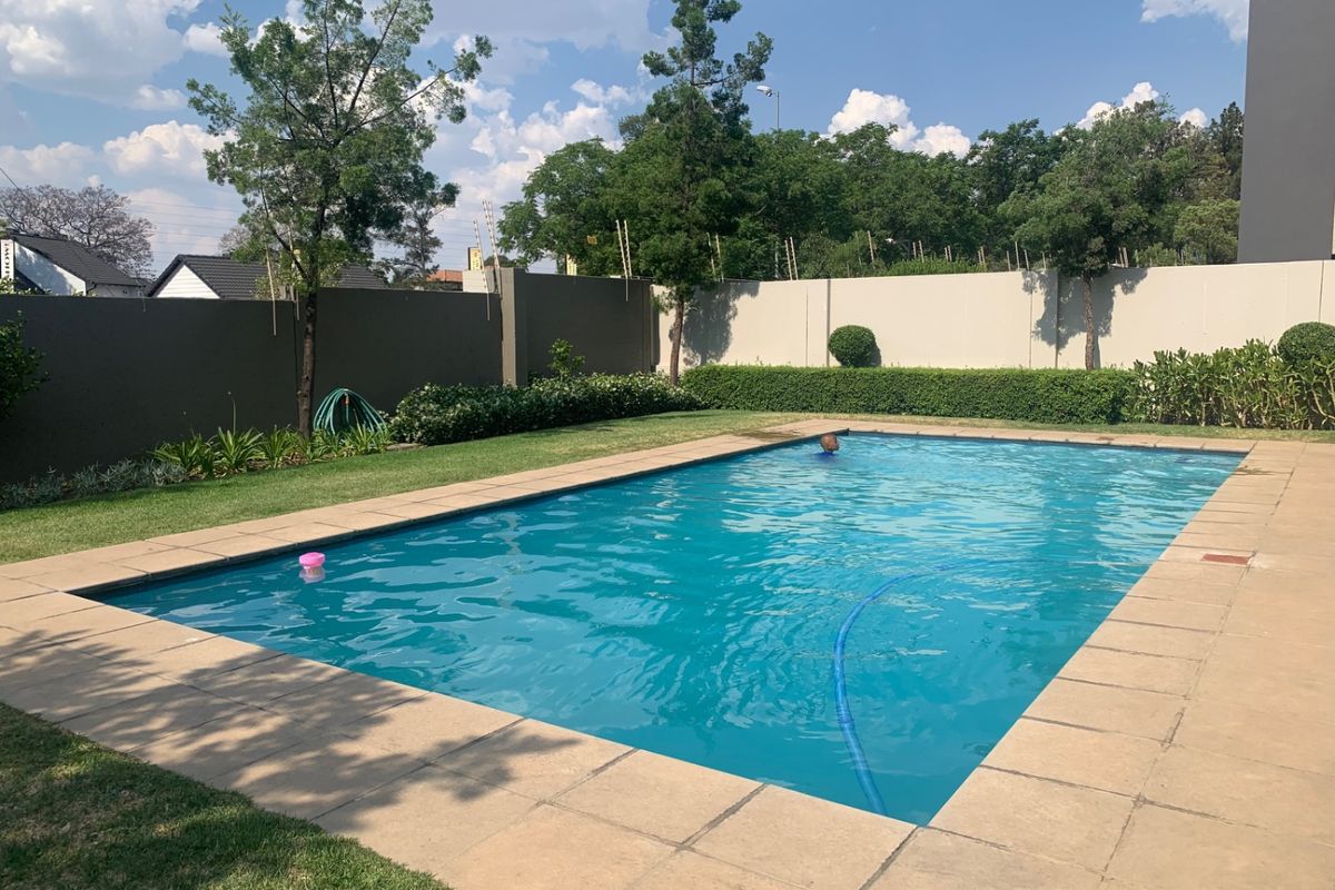 Apartment Rental Monthly In Sandton - Photo 2