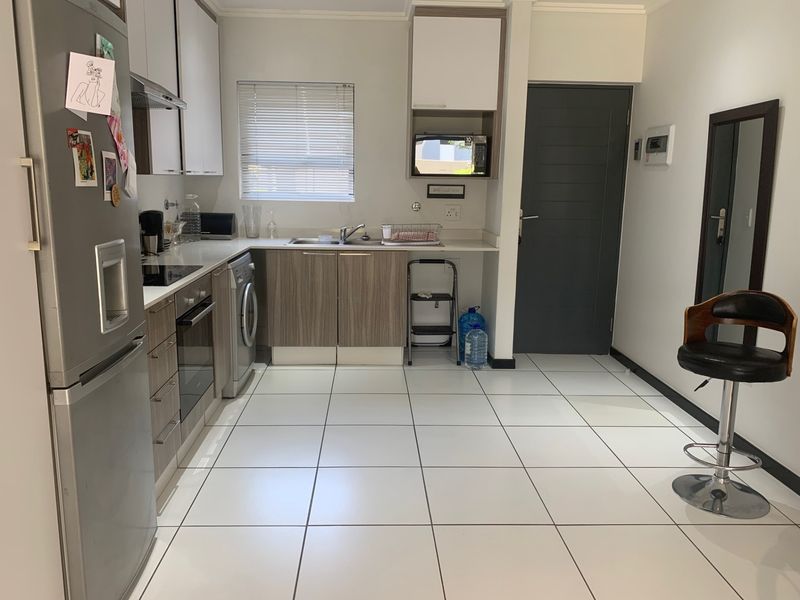 Apartment Rental Monthly In Sandton - Photo 8