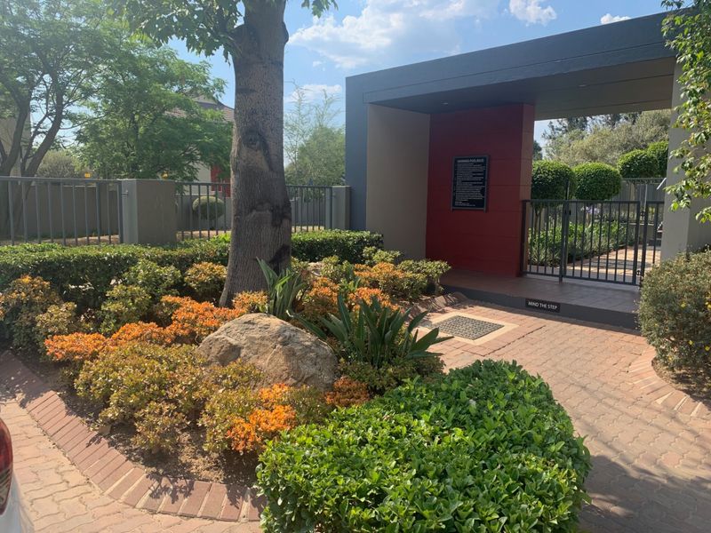Apartment Rental Monthly In Sandton - Photo 1
