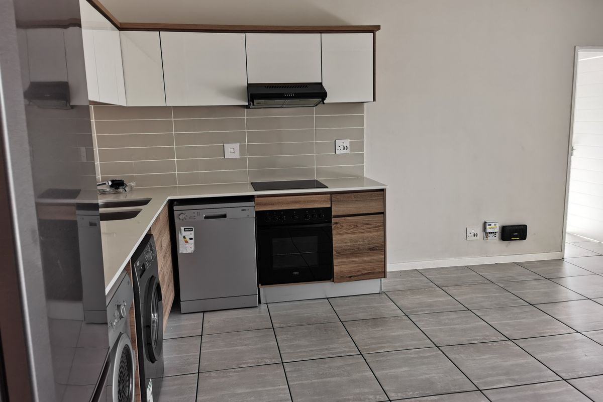 Apartment Rental Monthly In Midrand - Photo 4