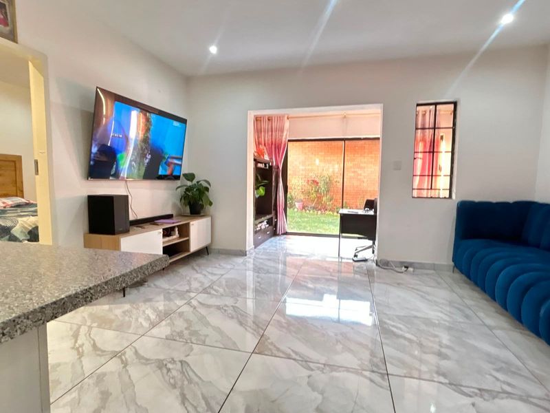 Apartment Rental Monthly In Midrand - Photo 9