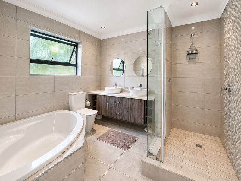 Townhouse Rental Monthly In Pretoria - Photo 9