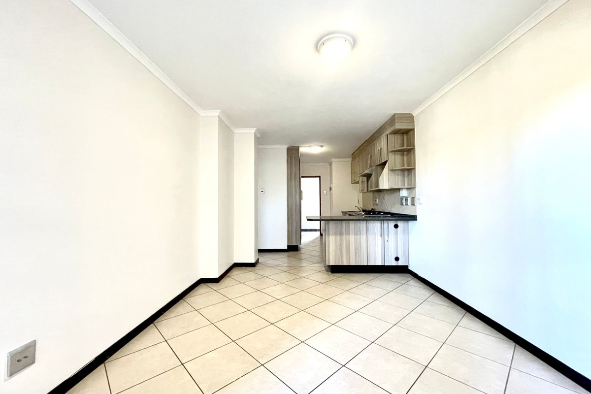 Apartment For Sale In Pretoria - Photo 3