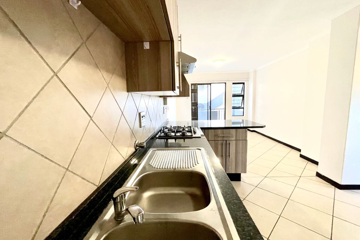 Apartment For Sale In Pretoria - Photo 2