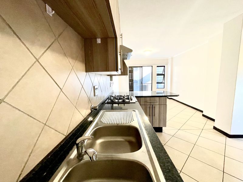 Apartment For Sale In Pretoria - Photo 2