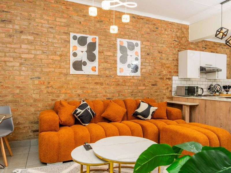 Townhouse Rental Monthly In Kempton Park - Photo 1