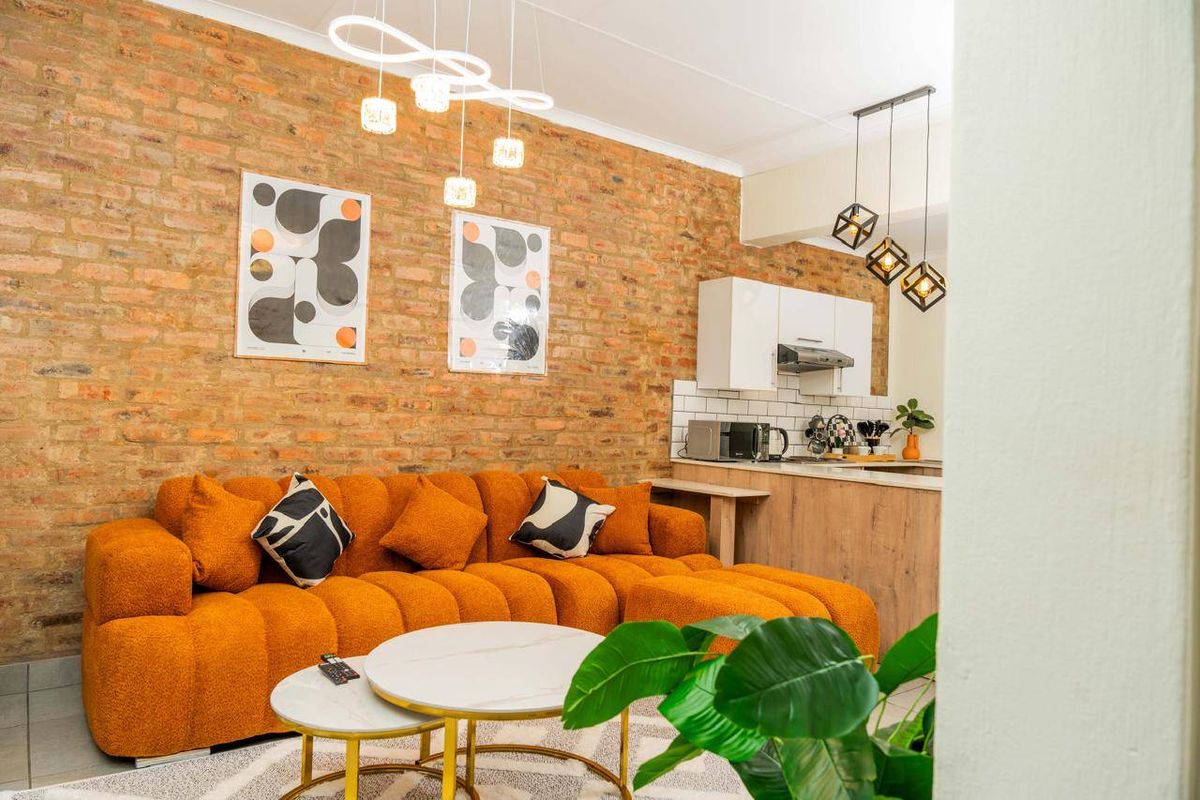 Townhouse Rental Monthly In Kempton Park - Photo 2