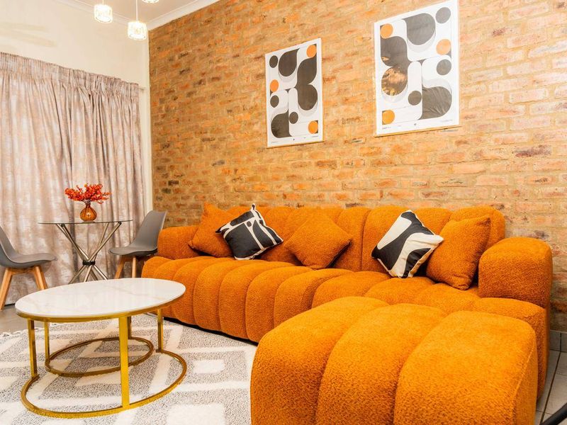 Townhouse Rental Monthly In Kempton Park - Photo 4