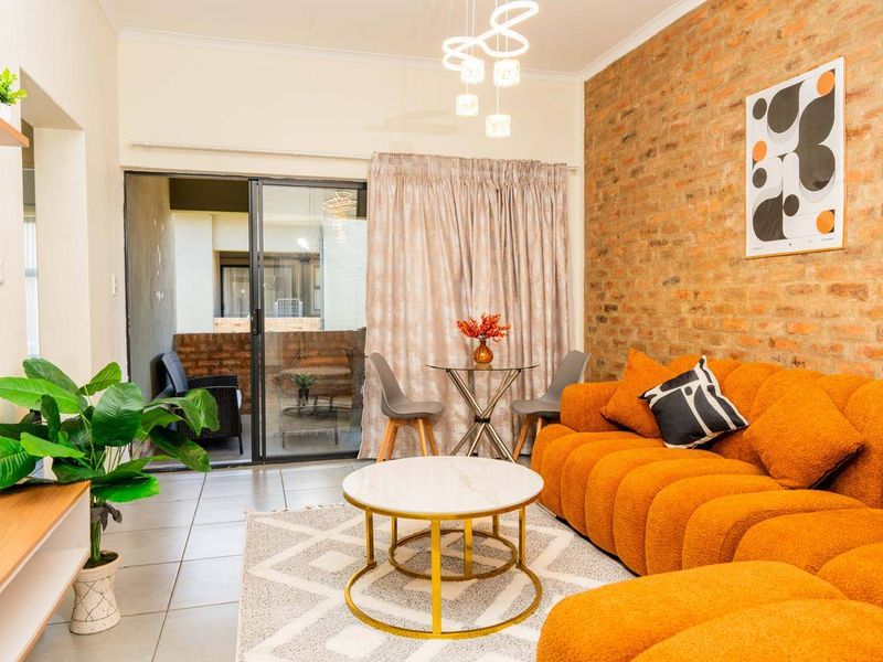 Townhouse Rental Monthly In Kempton Park - Photo 3