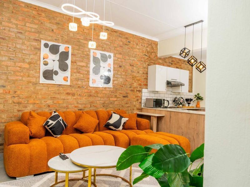 Townhouse Rental Monthly In Kempton Park - Photo 2