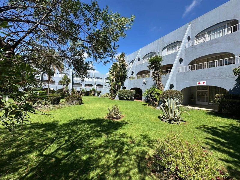 Apartment For Sale In Roodepoort - Photo 1