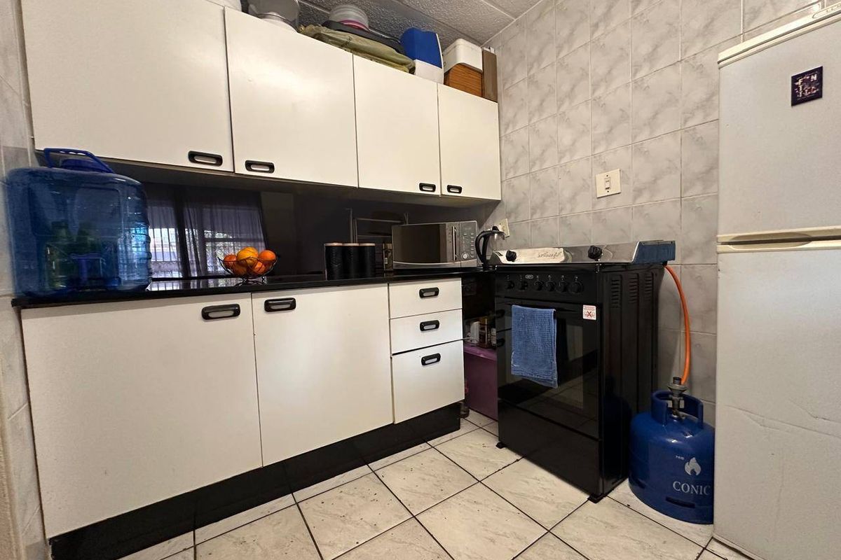 Apartment For Sale In Roodepoort - Photo 4
