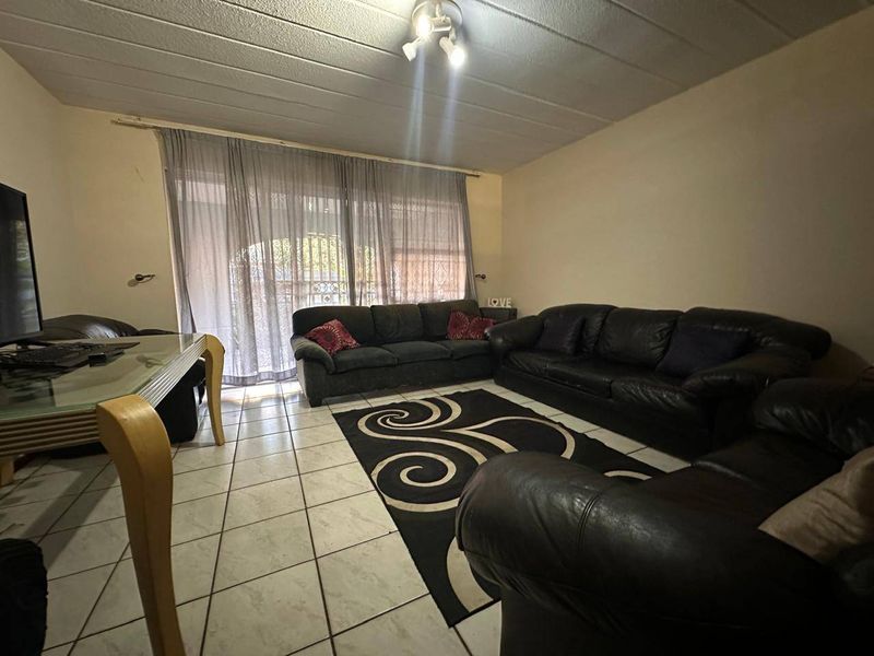 Apartment For Sale In Roodepoort - Photo 10