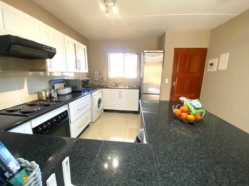 Townhouse For Sale In Midrand - Photo 4