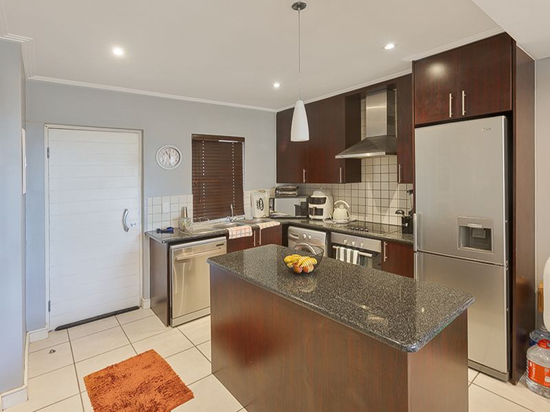 Apartment Rental Monthly In Sandton - Photo 5