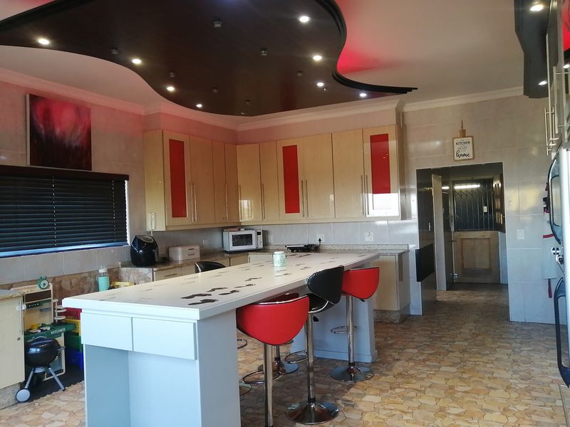 House For Sale In Johannesburg - Photo 5