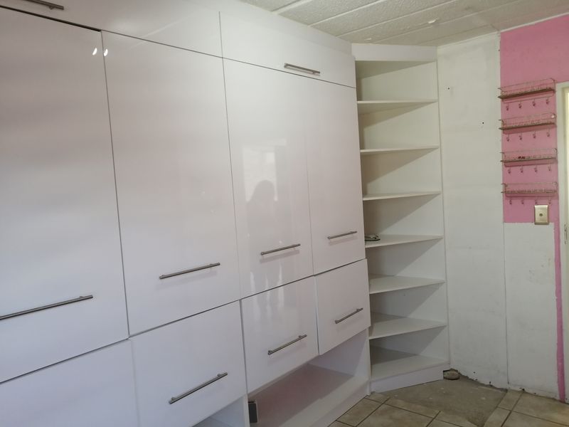 Townhouse For Sale In Johannesburg - Photo 7