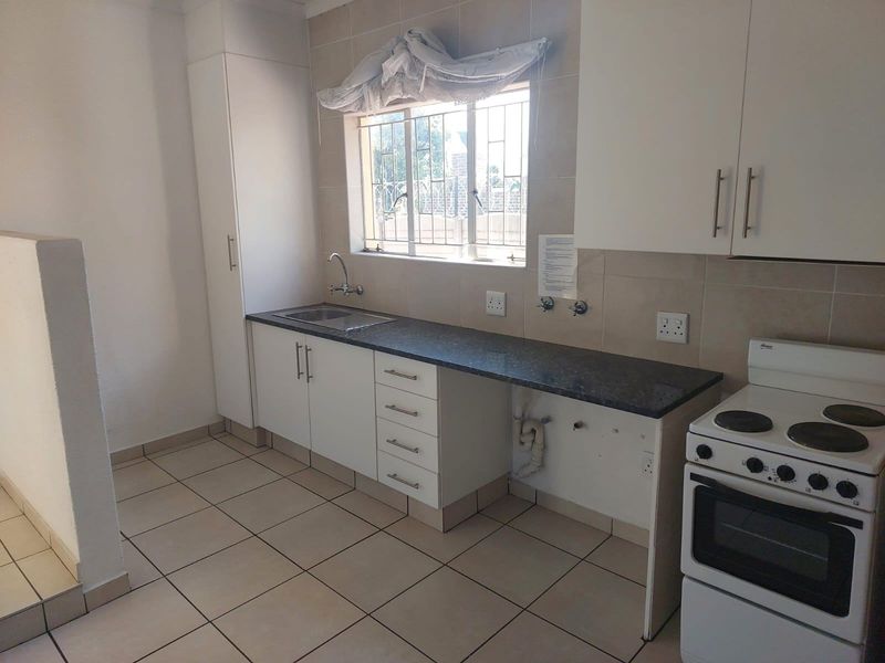 Apartment Rental Monthly In Boksburg - Photo 2