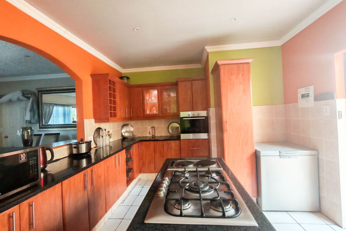 House For Sale In Margate - Photo 5