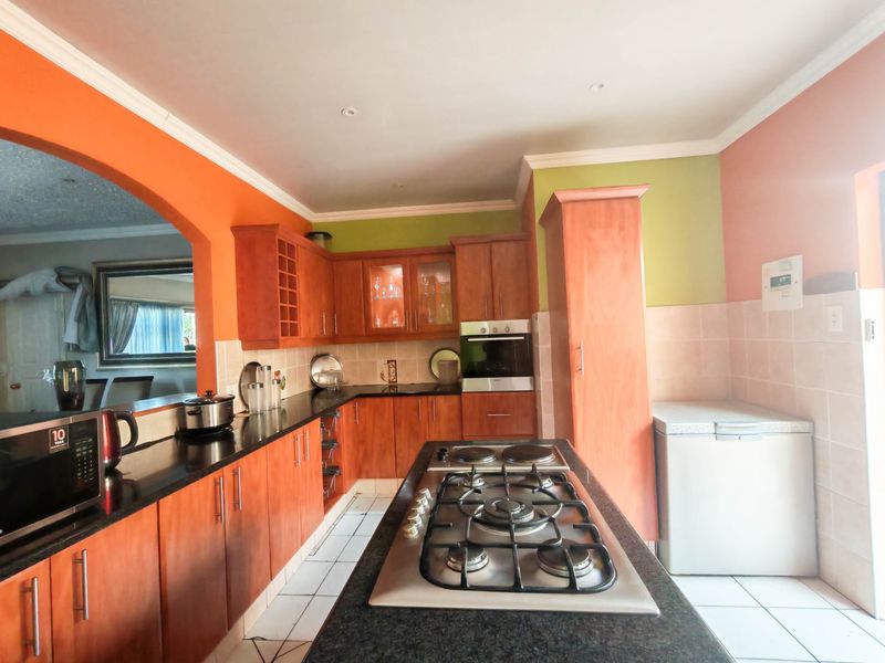 House For Sale In Margate - Photo 5
