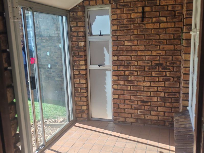 Apartment For Sale In Boksburg - Photo 2