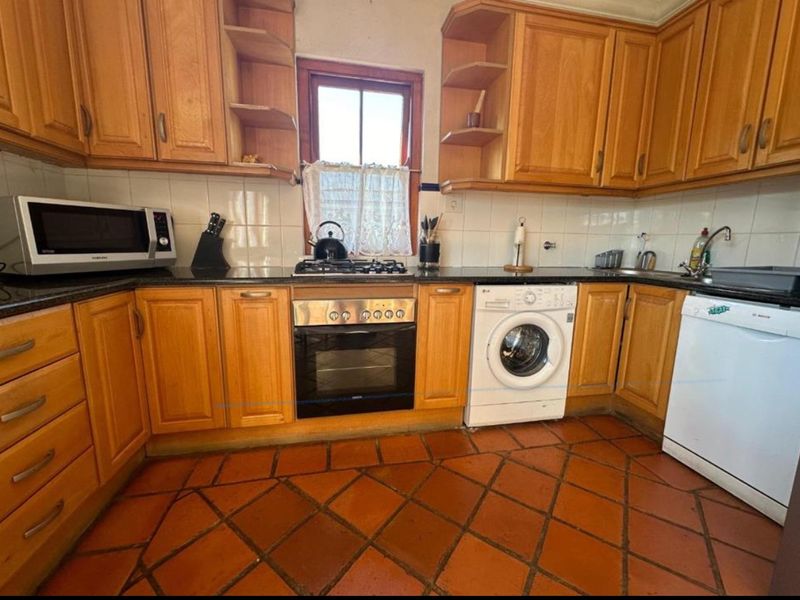Apartment Rental Monthly In Sandton - Photo 2