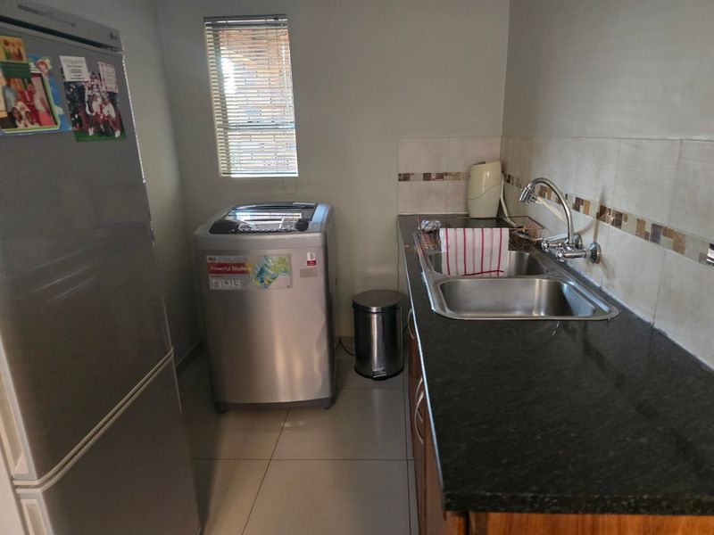 Townhouse For Sale In Rayton - Photo 8