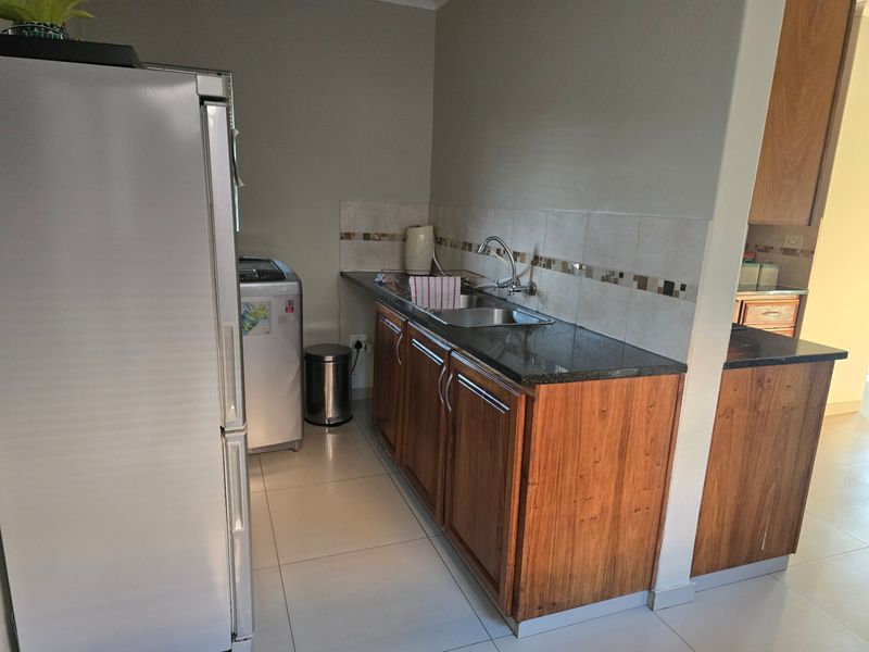 Townhouse For Sale In Rayton - Photo 7
