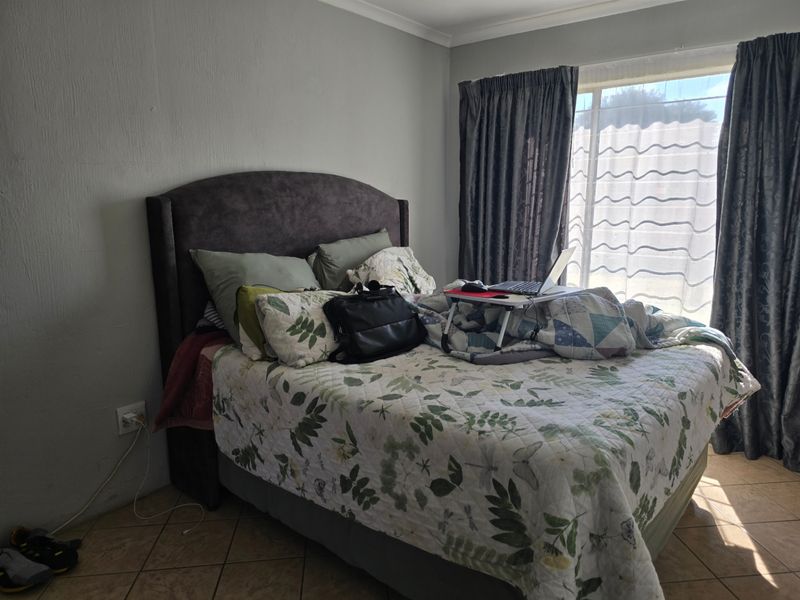 House Pending Sale In Rayton - Photo 9
