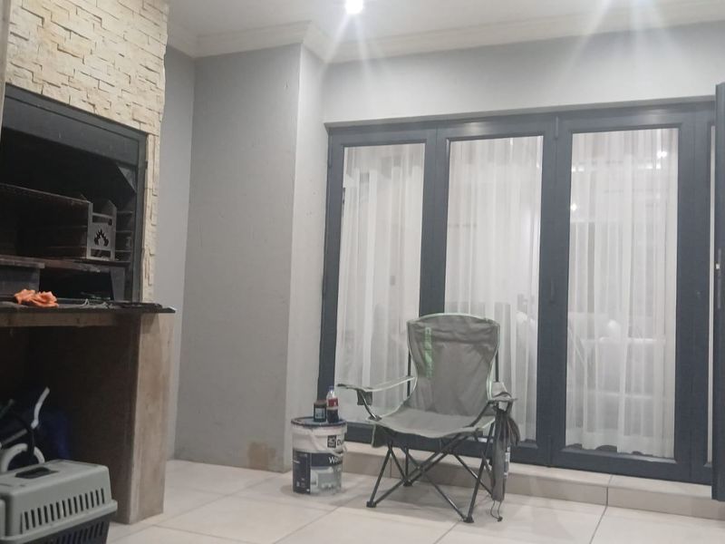 House For Sale In Rayton - Photo 6