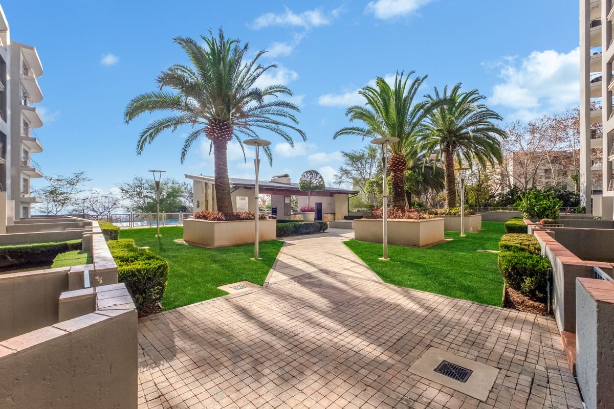 Apartment Rental Monthly In Sandton - Photo 4