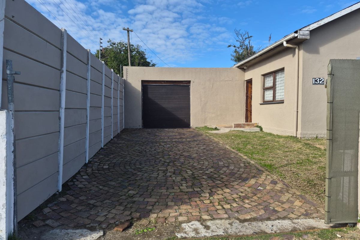 House For Sale In Kraaifontein - Photo 3