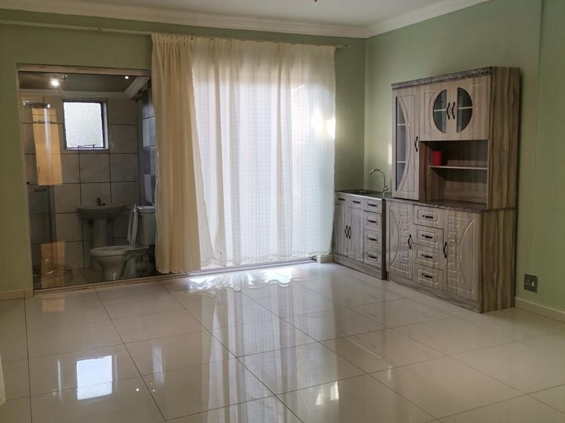 House Rental Monthly In Kempton Park - Photo 1