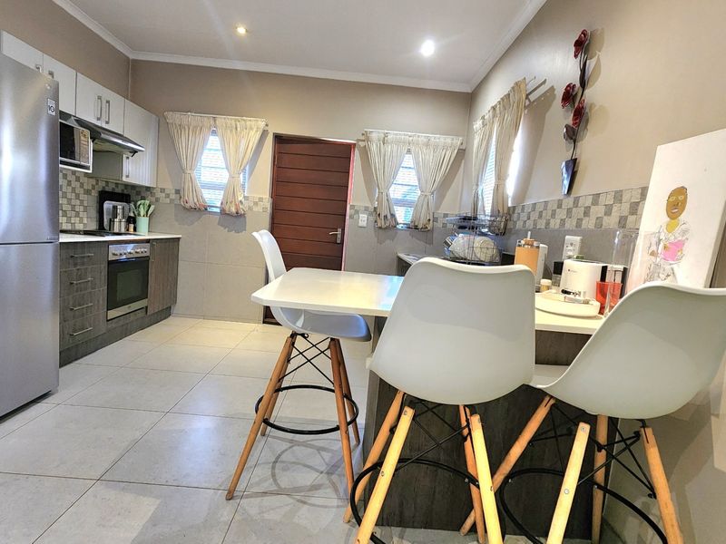 Cluster Rental Monthly In Midrand - Photo 10