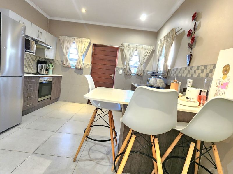 Cluster Rental Monthly In Midrand - Photo 4